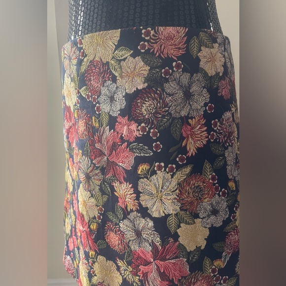 Loft Textured Floral Mini Skirt Size 6 - Picture 2 of 12